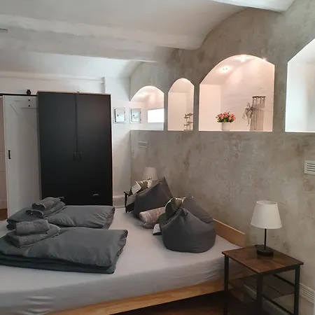 Keller-loft Chociebuż